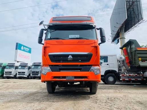 Xe đầu kéo HOWO A7 màu đỏ, ảnh minh họa kiểu xe từ trang sản phẩm Thiên Phú